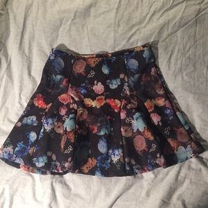 Floral print flippy skirt